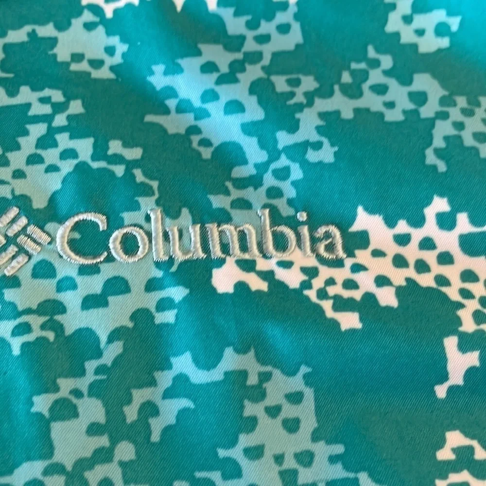 Columbia windbreaker jacket